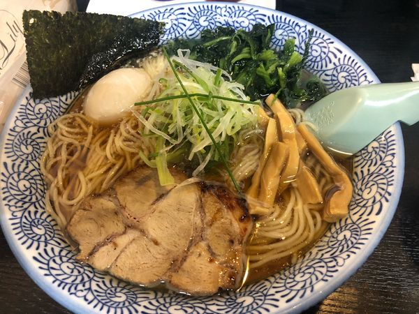 「鶏ガラ醤油味玉大盛1050円」@麺屋 青山 本店の写真