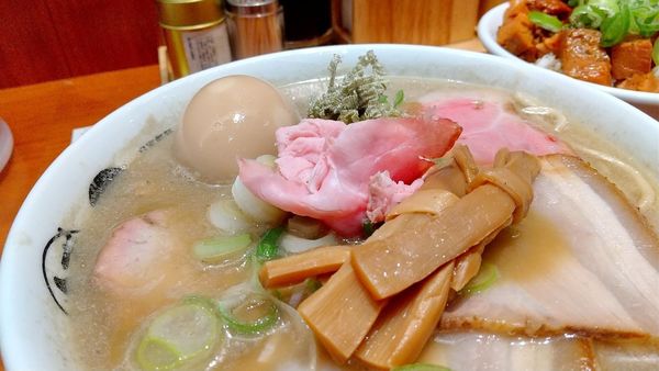 「#濃口特製煮干そば #1300円」@中華そば ひらこ屋 東京ラーメンストリート店の写真