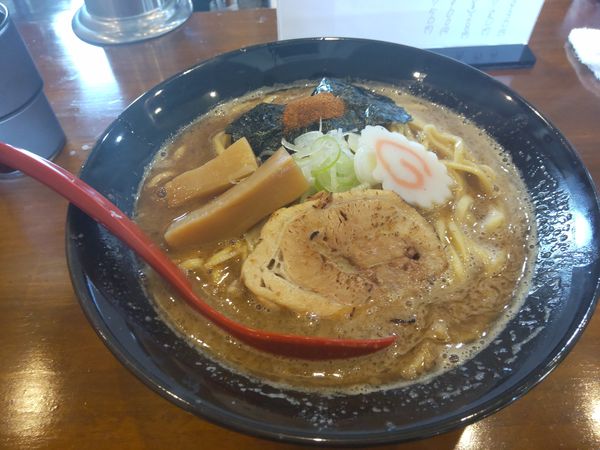 「豚骨魚介ラーメン900円」@MAEBASHI NOODLE KEYAKIの写真