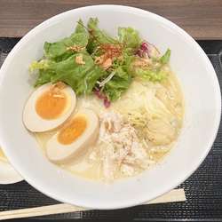 特選鶏湯塩そば（１３５３円）