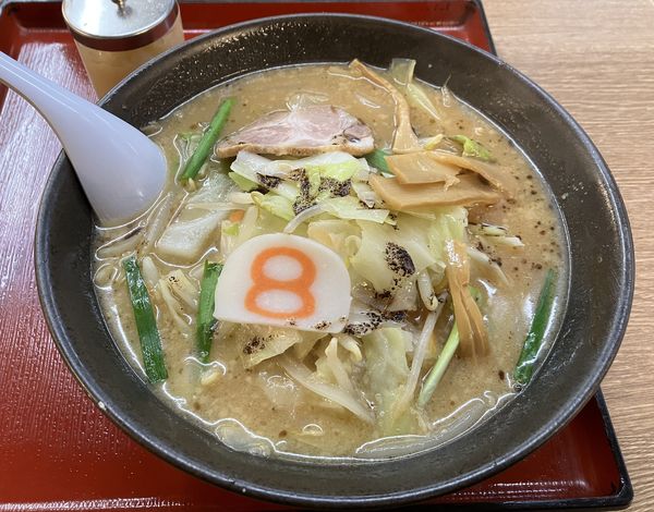 「野菜こく旨らーめん」@8番らーめん 七尾店の写真