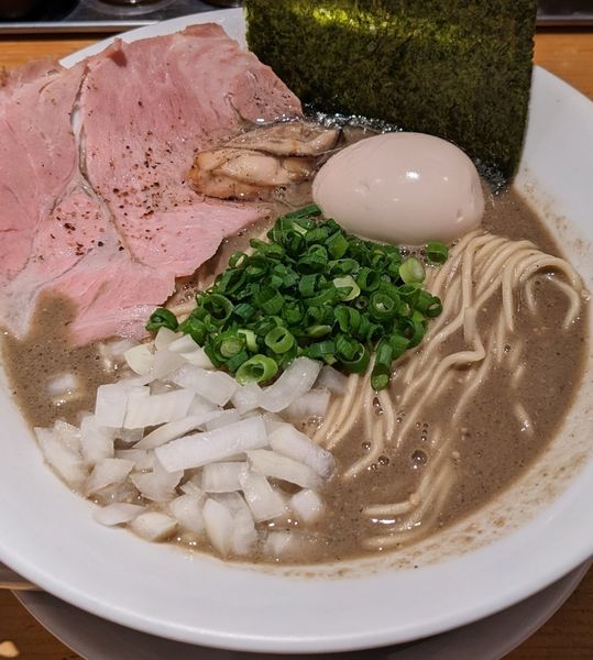 「牡蠣煮干味玉」@麺屋 まほろ芭の写真