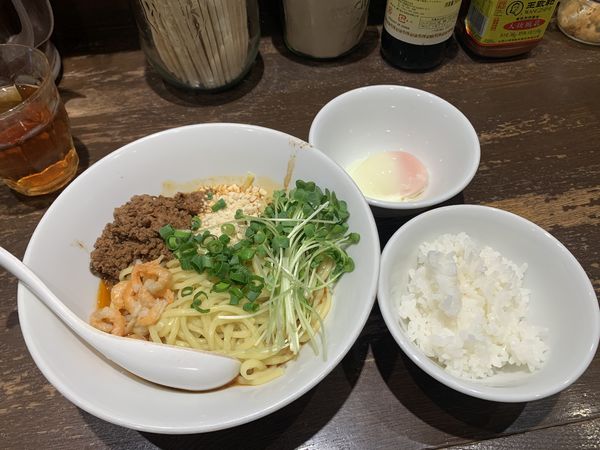 「温玉日式汁なし坦々麺 ¥1000 半ライス ¥50」@六坊担担面の写真
