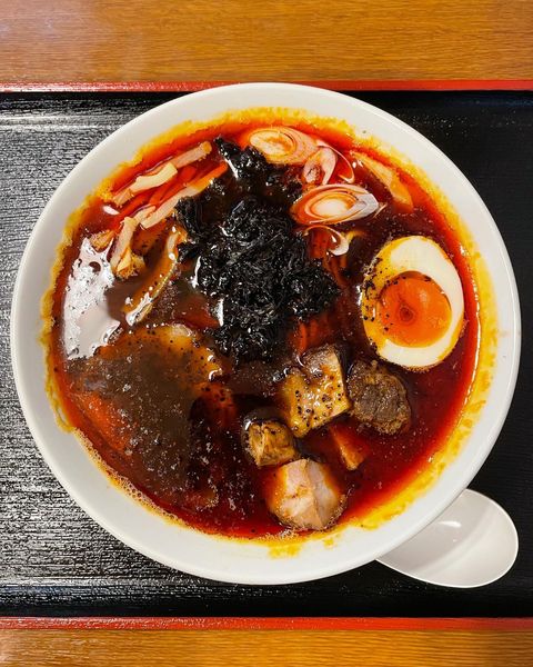 「辛ニボクロンボ（普通）」@麺魂 さまろの写真