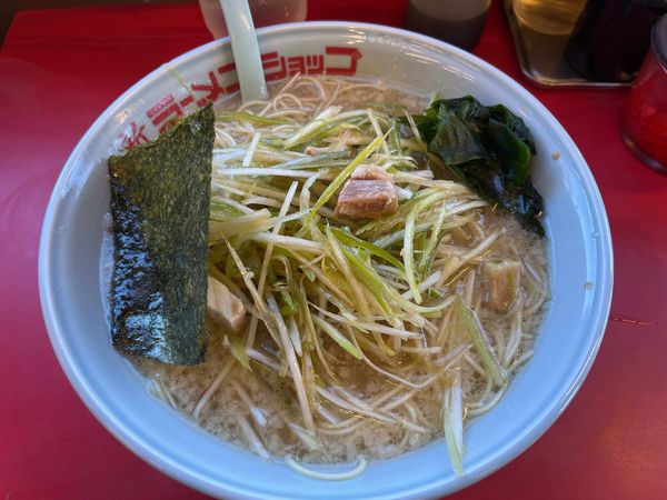 「ネギラーメン大盛　麺硬め　990円」@新ラーメンショップ 狭山本部の写真