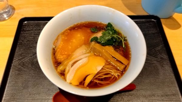 「鶏醤油らぁめん_950円」@超純水採麺 天国屋の写真