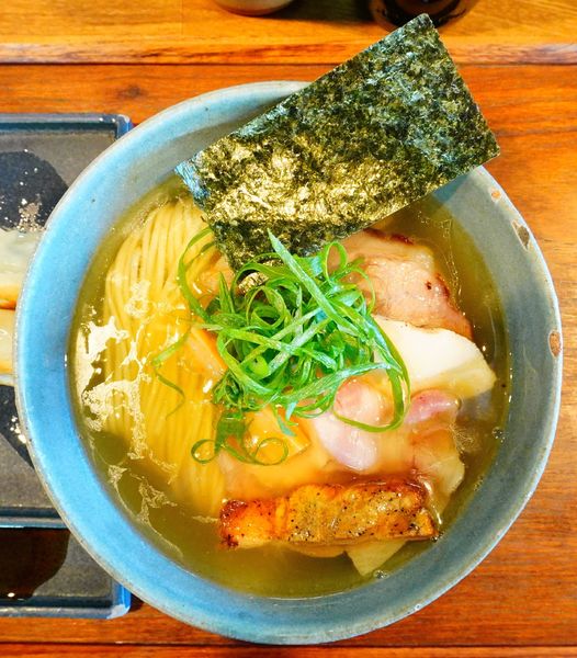 「味玉 塩そば＋餃子3個＋ビール」@YOKOKURA STOREHOUSEの写真