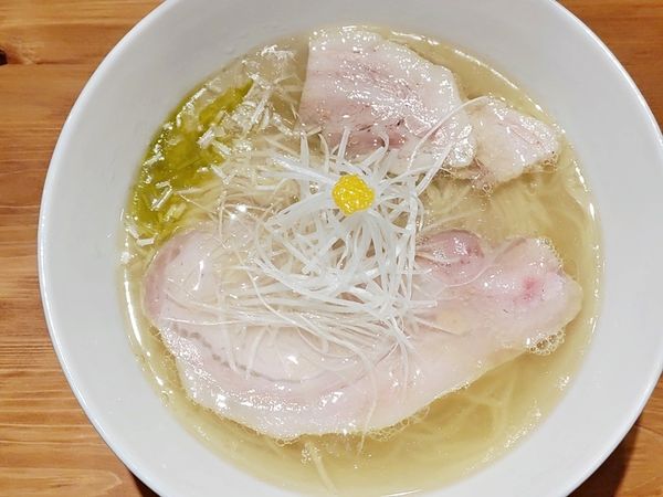 「塩らぁめん」@麺 ふじさきの写真