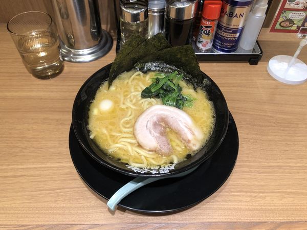 「ラーメン750円」@町田商店 行徳店の写真