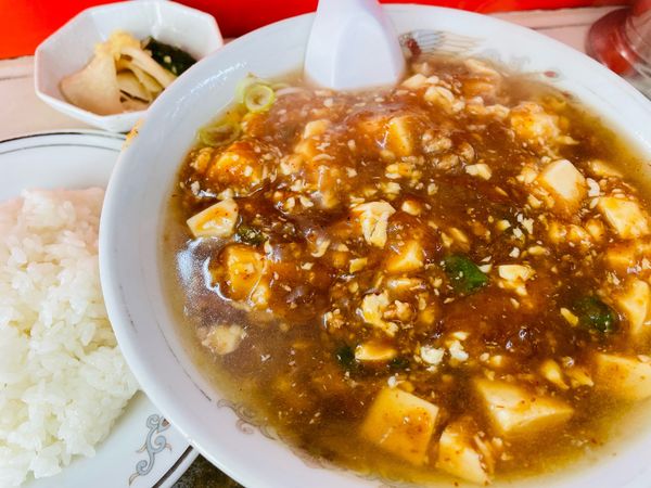 「マーボー麺 850円 半ライス 250円」@満福の写真