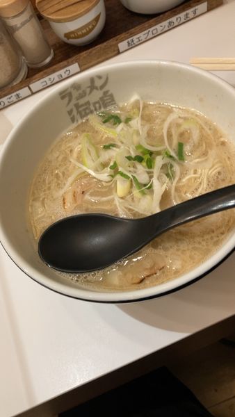 「豚骨ラーメン　780円」@ラーメン海鳴 JRゲートタワー店の写真