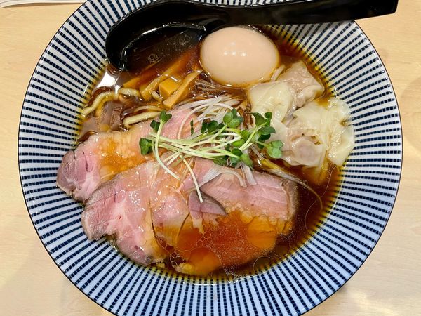 「醤油ラーメン特製トッピング1080円」@らーめん HAGGYの写真