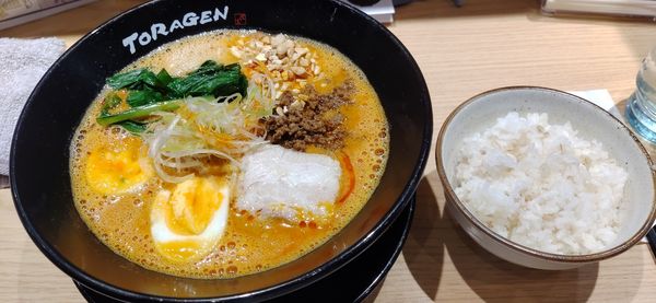 「スペシャル担々麺、ライス（ランチサービス）」@担々麺と麻婆豆腐の店 虎玄の写真