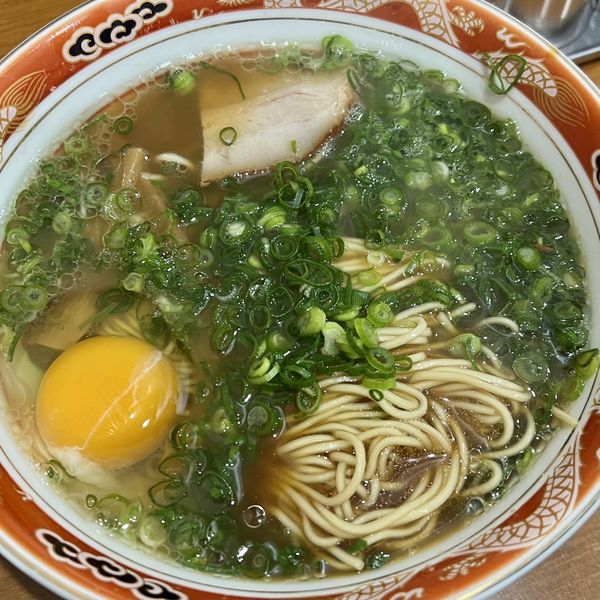 「ネギ中華＋生玉子」@中華そば 山冨士 本町店の写真