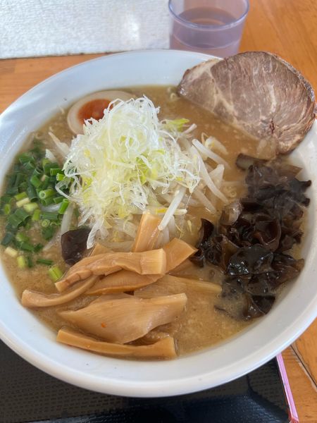 「とんこて味噌ラーメン」@とんこつラーメン 麺笑の写真
