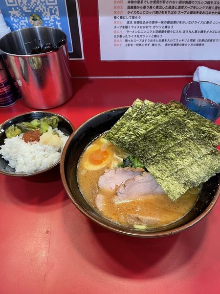 「特製ラーメン」@らーめん 谷瀬家 新橋店の写真