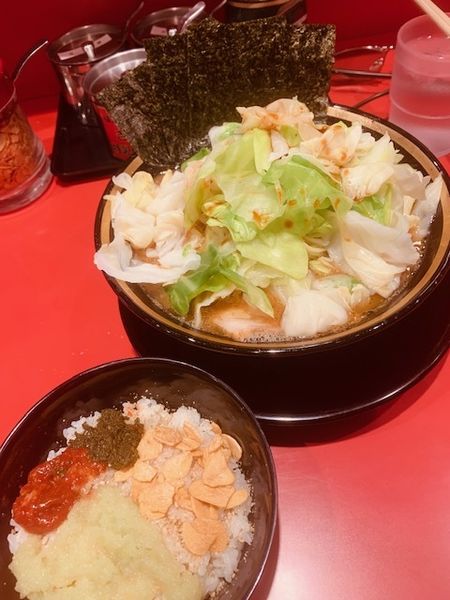 「ラーメン750円 キャベツ100円 ライス120円」@環2家 川崎店の写真