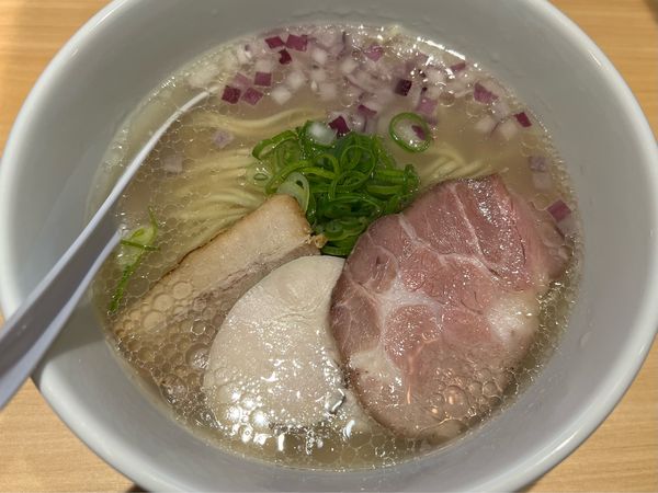 「中華そば 塩」@蛤麺しちりの写真