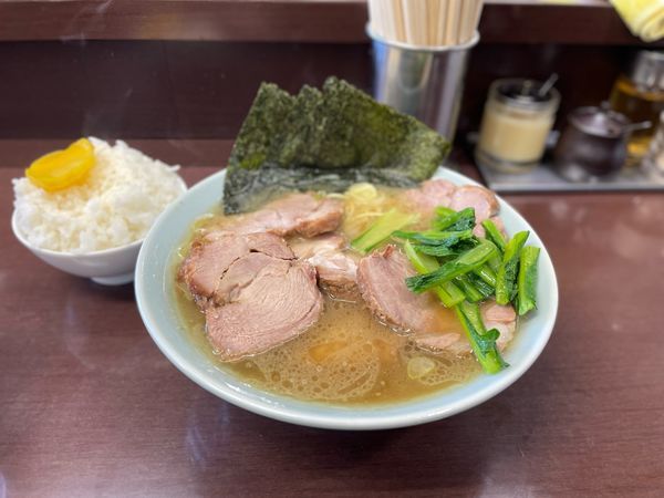 「チャーシューメン¥950、小ライス¥100」@ラーメンショップ 二ツ橋店の写真