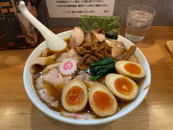 「しようゆチャーシューメン 大盛り 1,450円 味玉 2個 20」@オランダ軒の写真