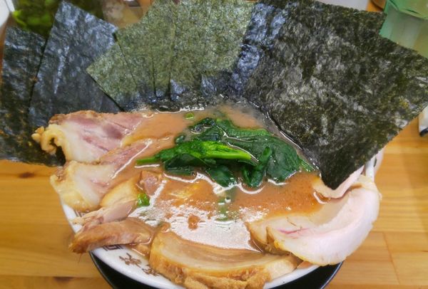 「特撰裏むさチャーシューメン」@横浜ラーメン 裏武蔵家 西千葉本店の写真