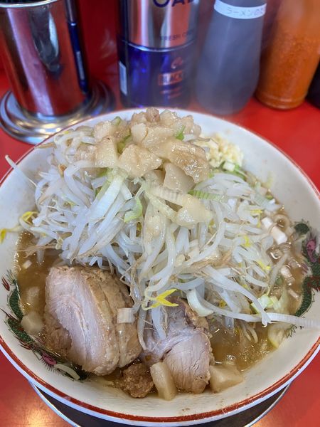 「ラーメン中盛り　全増し豚」@ジャンプの写真