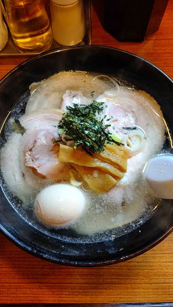 「塩らーめん＋チャーシュー　960円」@手打ちらーめん はやぶさの写真