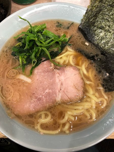 「ラーメンと岩のりトッピング」@横濱ラーメン あさが家 本店の写真