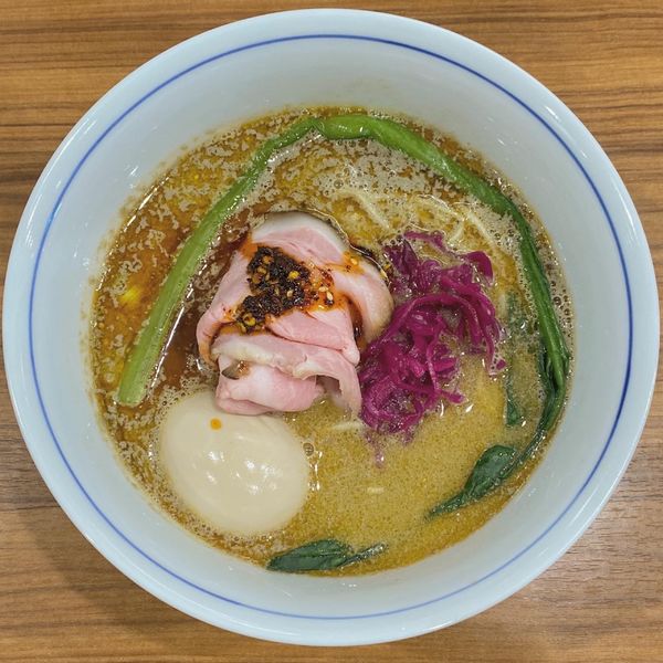 「にぼし坦々麺 ¥1,200 味玉 ¥120 味付き替え玉 ¥30」@中華そば 西川の写真