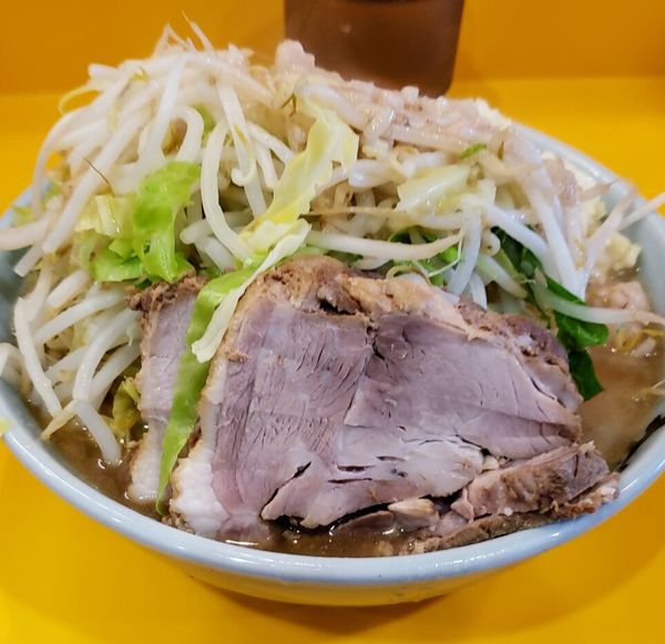 「小ラーメン（ヤサイ・ニンニク・アブラ増し）￥８５０」@ラーメン二郎 八王子野猿街道店2の写真