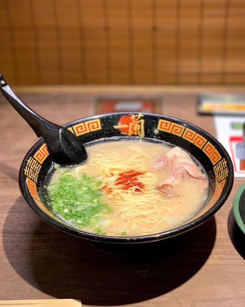 「天然とんこつラーメン」@一蘭 新宿中央東口店の写真