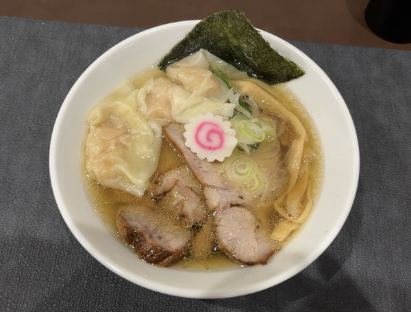「塩海老ワンタン麺」@手打ち 蓮の写真