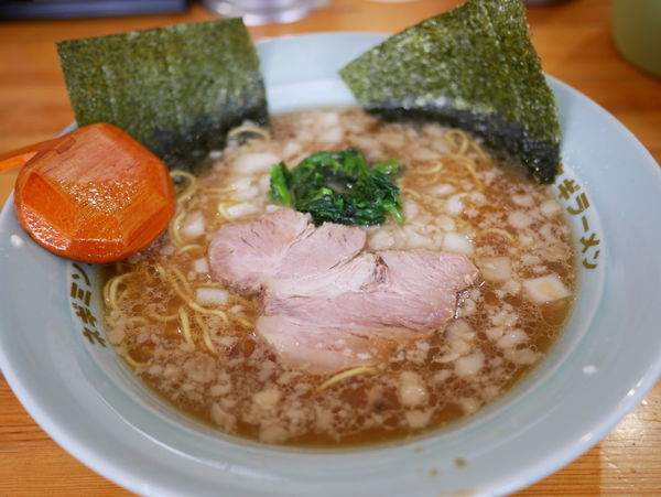 「モーニングサービスラーメン 麺硬め＋味濃いめ＋背脂多め」@ラーメンショップ 椿 上彦川戸店の写真