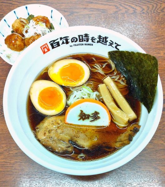 「中華そば 味玉入り 950円」@百年の時を越えての写真