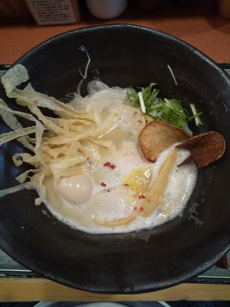 「鶏白湯　鶏soba（味玉付き）」@三代目 晴レル屋の写真