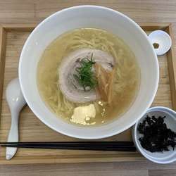 金の鶏醤油拉麺