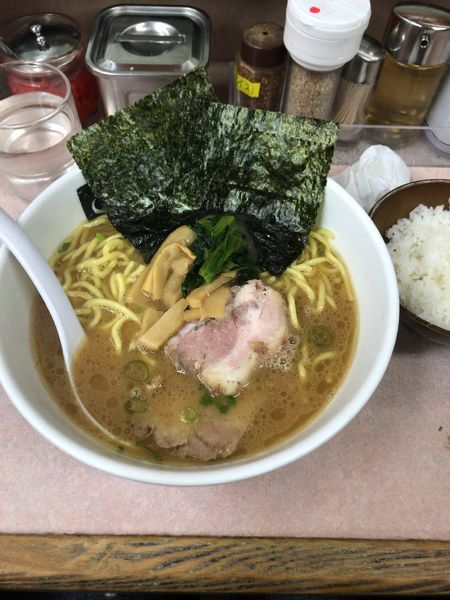 「ラーメン」@横浜ラーメン あばん 上尾西口駅前店の写真