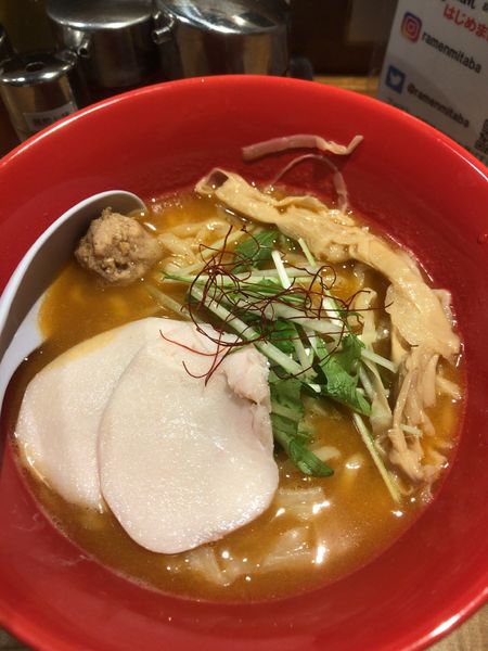 「濃厚醤油鶏そば」@鶏そば みた葉の写真