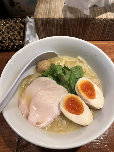 「濃厚鶏白湯そば」@鶏そば みた葉の写真