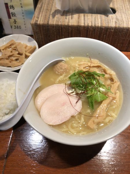 「濃厚鶏白湯そば」@鶏そば みた葉の写真