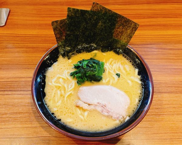 「ラーメン」@横浜家系ラーメン まくり家の写真