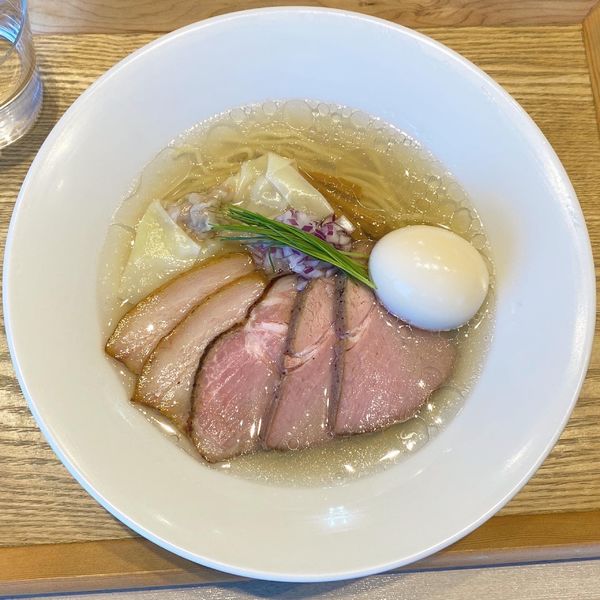「特製 中華蕎麦＜塩＞ ¥1,400」@宍道湖しじみ中華蕎麦 琥珀 東京本店の写真
