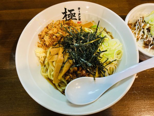 「油そば(追い飯つき)＋チャーシューご飯」@ラーメン堂 極の写真