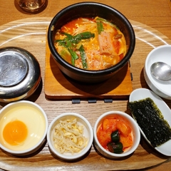 コリアンキッチン シジャン 川崎アゼリア店の画像