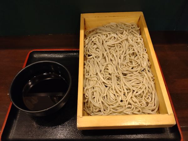 「匠の乱切りそば　７００円」@蕎麦たかね 茅場町店の写真