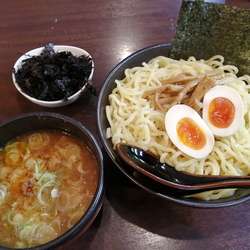 つけ麺(冷盛、味玉、うまから)＋岩のり