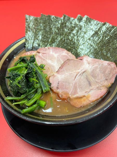 「ラーメン　のり　燻製チャーシュー」@家系ラーメン王道 いしい 市原五井店の写真