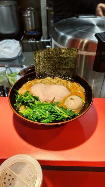 「ラーメン　麺固め　濃いめ」@横浜ラーメン 斎藤家の写真