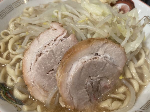 「小ラーメン+ヤサイ少な目+ニンニク」@豚山 五反田店の写真