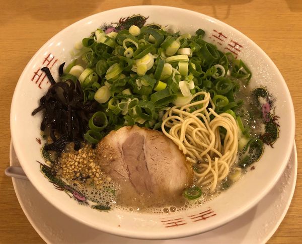 「青ネギラーメン」@博多長浜ラーメン 翔龍 小田原ぶらり横丁店の写真